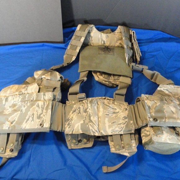 USAF ABU TACTICAL COMBAT FIGHTING LOAD CARRIER HARNESS POUCHES MED SV 1996